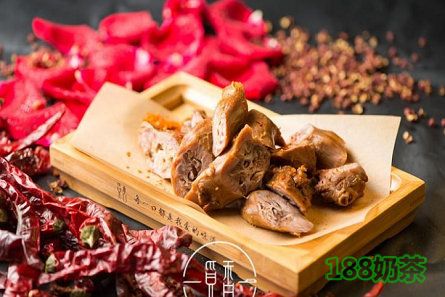 覓香老成都串串香加盟