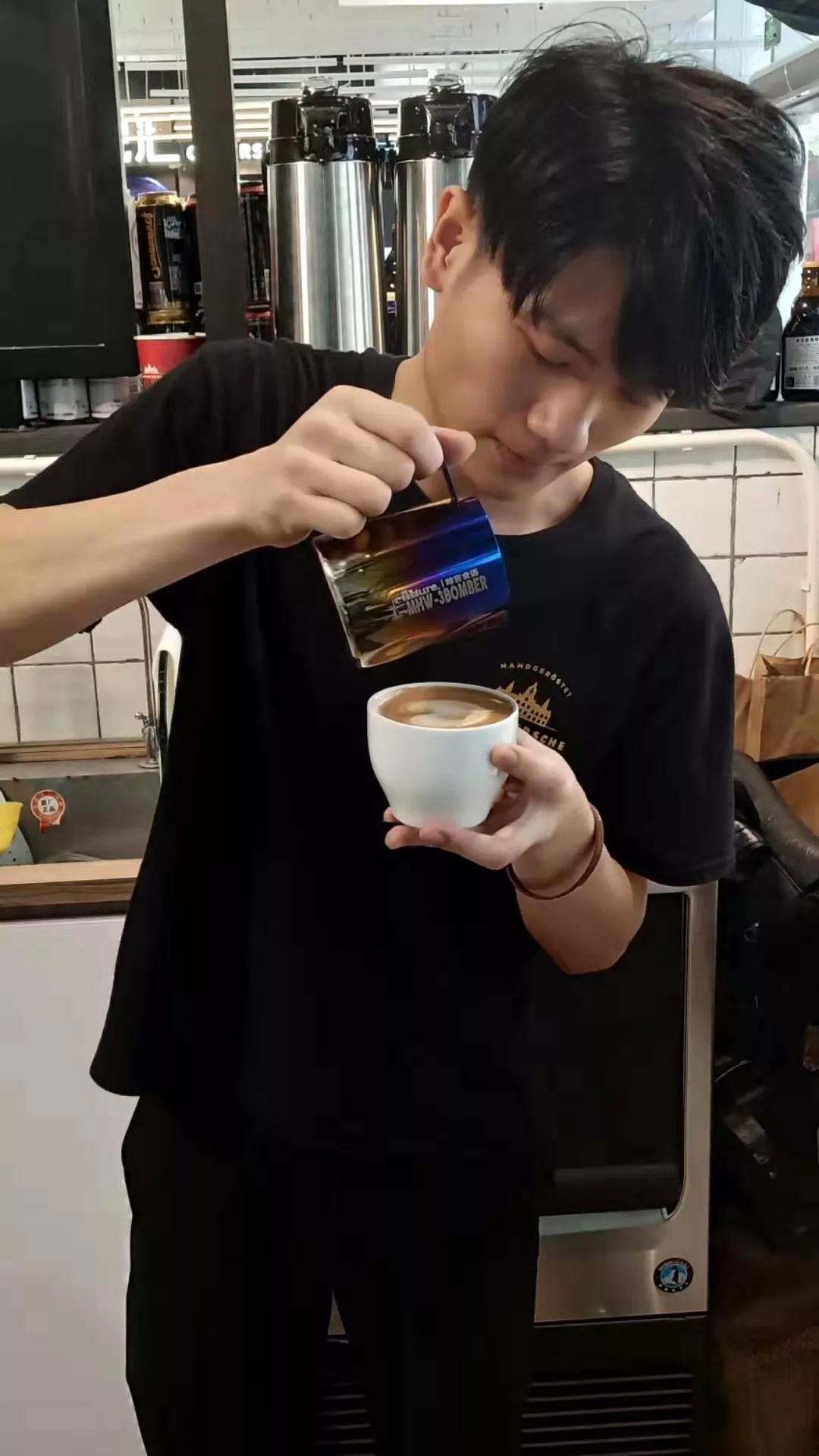 https://image.ipaiban.com/upload-ueditor-image-20191023-1571802616084066107.jpg