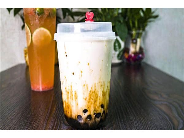 逅座十二茶店加盟需要多少，這預算擊中百萬人的心