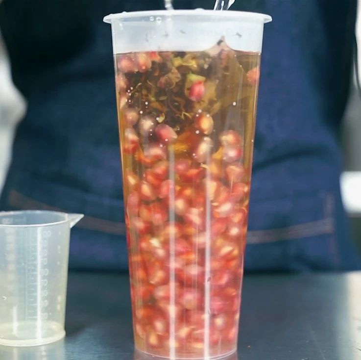滿杯紅鉆？紅石榴還在做冷飲？來做款熱戀紅寶石吧