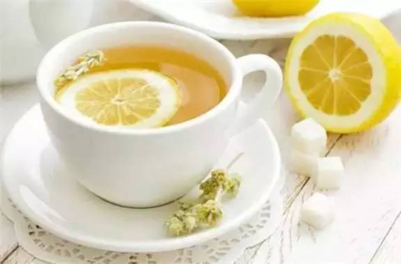 一杯檸檬水收 元，餐廳老板這樣回復(fù)顧客……