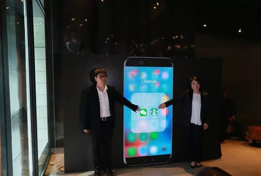 突發(fā)重磅 | 星巴克牽手騰訊，從今天起可以用微信支付了！