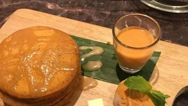 一個(gè)很多人預(yù)測(cè)將是“爆款”的奶茶  卻被顏色耽誤了
