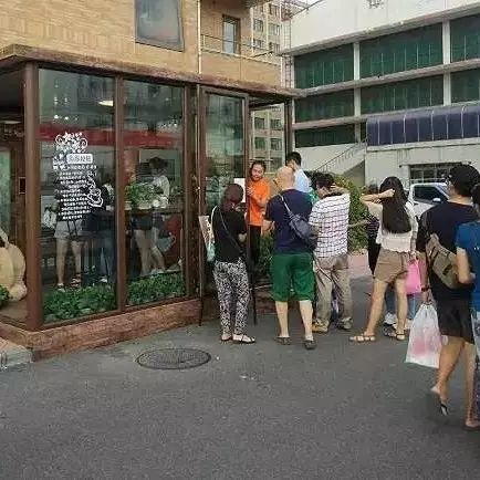 首家無(wú)人咖啡店現(xiàn)身北京 被質(zhì)疑只是噱頭炒作