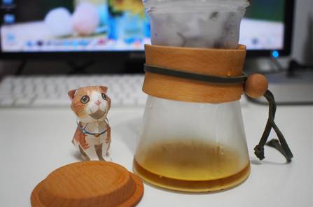拉花、加奶、做冰滴，中國茶創(chuàng)新靠“模仿”咖啡？