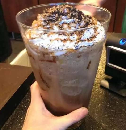 【行業(yè)資訊】星巴克史上最大杯飲料 售價(jià)  元