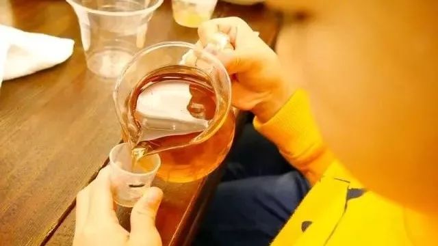 春水堂連續(xù)年堅(jiān)持做了這件事，我們來(lái)聊聊它的用心