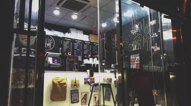 誰說茶飲玩情調(diào)不能大把賺錢？秘訣全在這里！