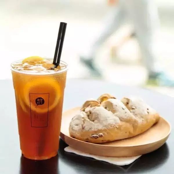 “茶+軟歐包”一點(diǎn)都不新鮮，可重點(diǎn)是……