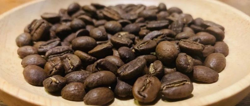 【前街咖啡師手記】一包咖啡豆放了差不多一個(gè)月不能喝？？直接丟!？