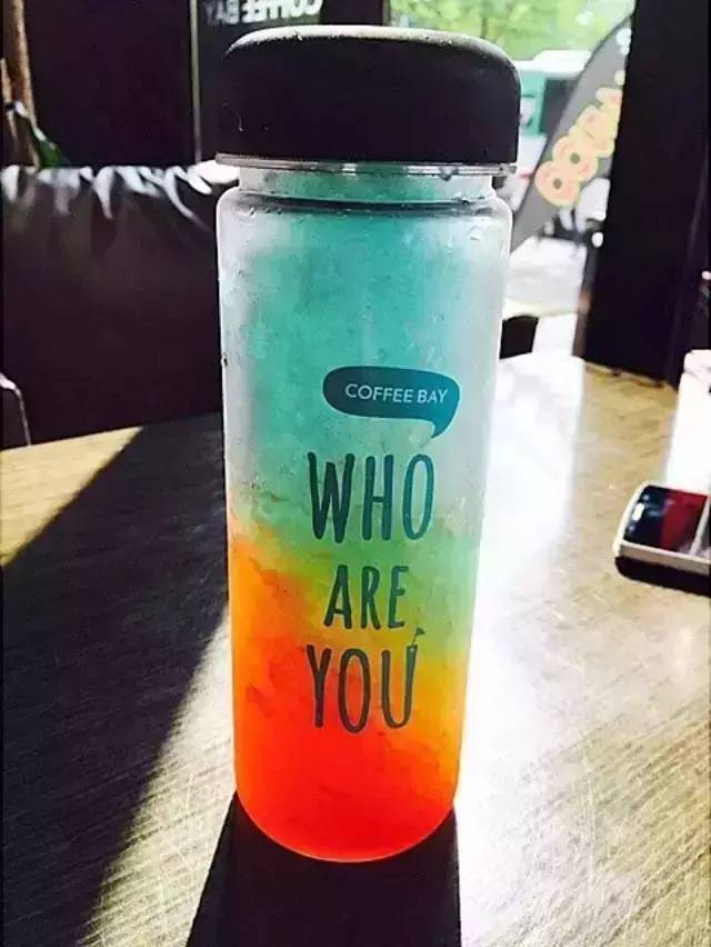 一杯飲品四個包裝，高顏值“夢幻彩虹冰沙＂爆紅網絡！