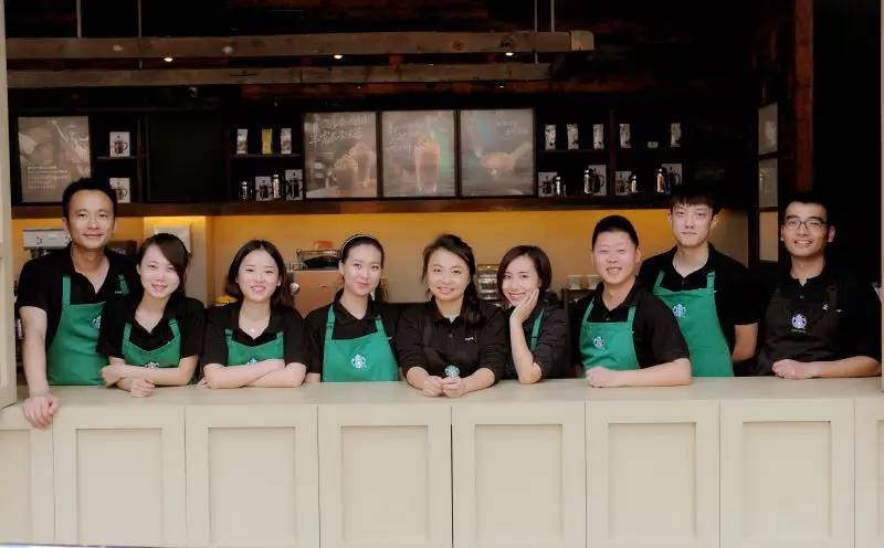 揭秘星巴克隱形福利：星巴克店經(jīng)理為何難挖？