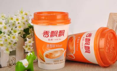 遭奶茶店和瓶裝茶圍剿，香飄飄還能繞地球幾圈？