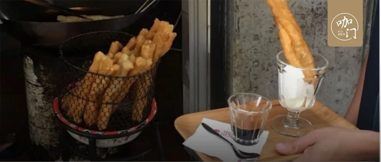 油餅蘸咖啡，一天 杯！最近咖啡館都在賣小吃？