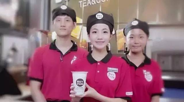用“互聯(lián)網(wǎng)思維”做飲品店：佰分奶啡%店面存活率的秘訣