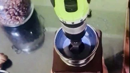 哈哈哈，沙雕手動(dòng)磨咖啡機(jī)，來自手磨主人的絕望！