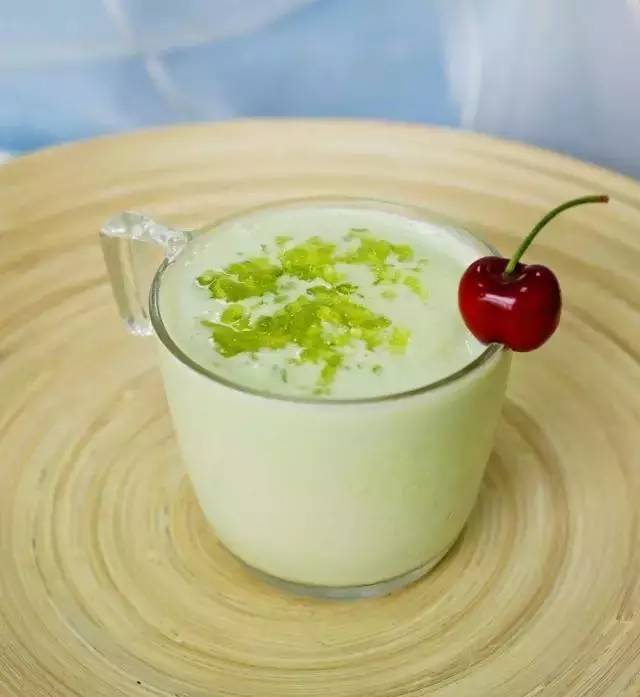 誰說抹茶只能加牛奶，看看抹茶的另類做法