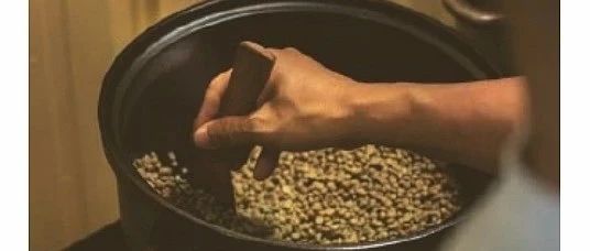 在家用陶鍋"炒"咖啡豆，一教就會！