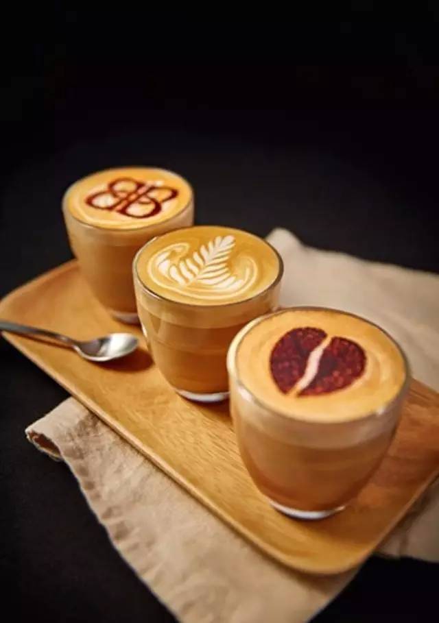 COSTA 推出可塔朵咖啡，里面還有百利甜酒口味