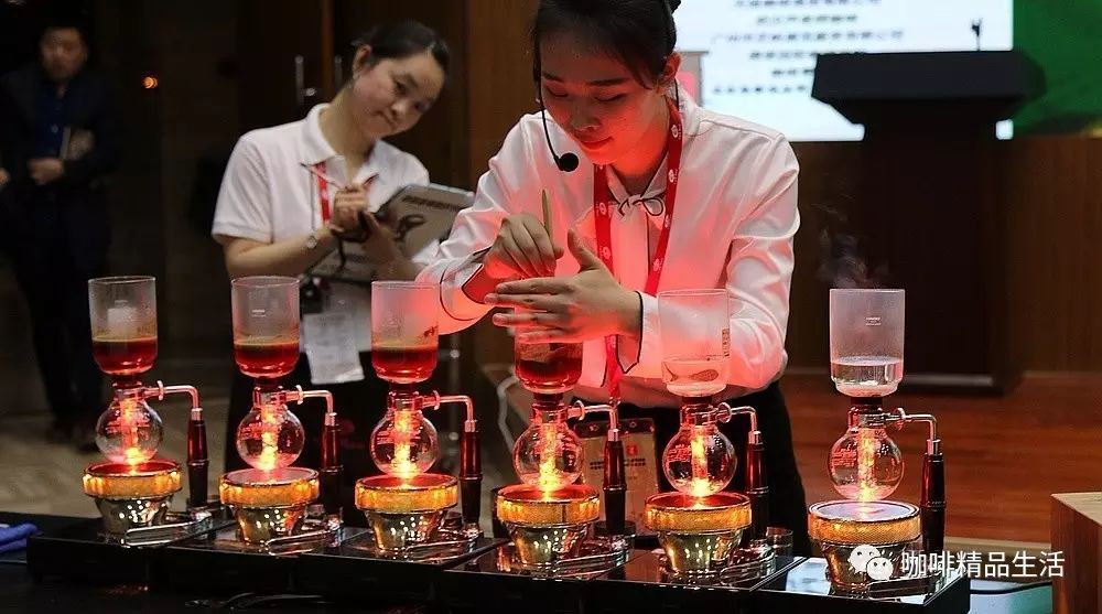 直擊普洱虹吸壺總決賽，誰能奪冠？