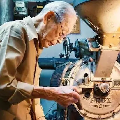 日本咖啡老人昨日逝世，享年 歲