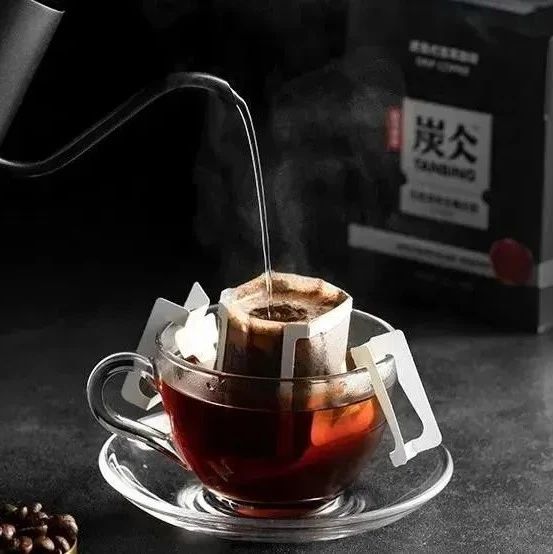 農(nóng)夫山泉也賣手沖咖啡了?。? title=