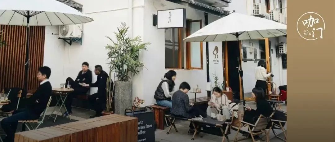 復購率 %，顧客追著開店，這家咖啡館把“社區(qū)生意”做大了