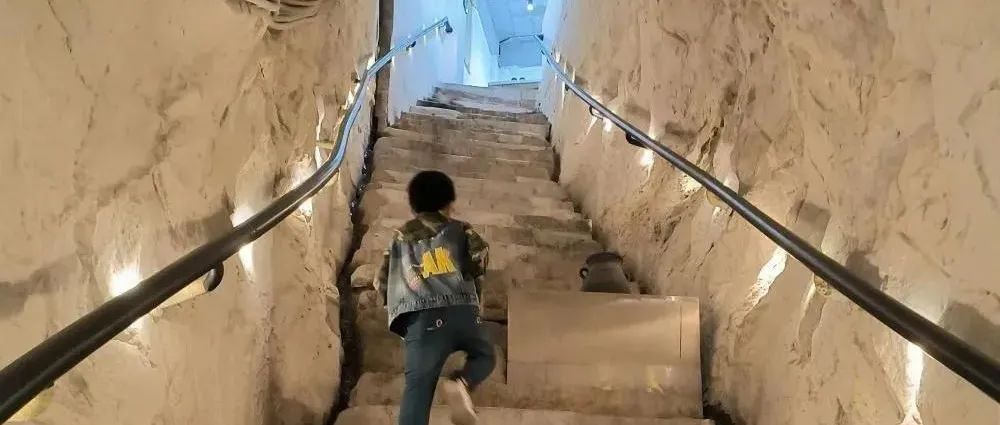 萬萬沒想到！這家咖啡館竟然開在了…