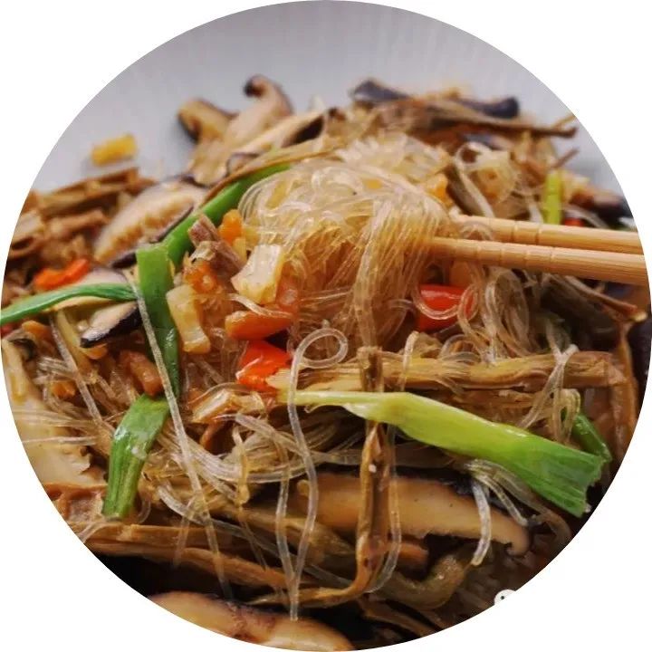 簡(jiǎn)單幾樣材料，隨手復(fù)刻街頭風(fēng)煙火氣美食