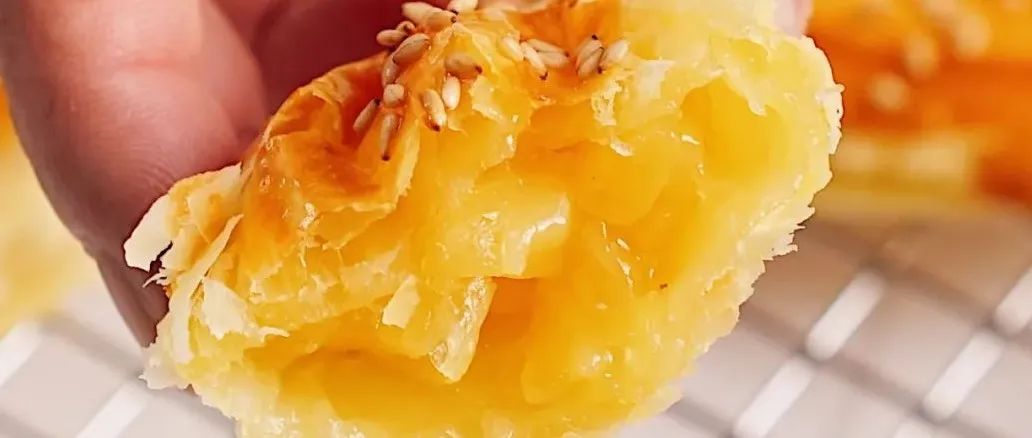 酸甜可口，餡料滿滿，教你做超好吃的菠蘿派，學(xué)不會算我輸！