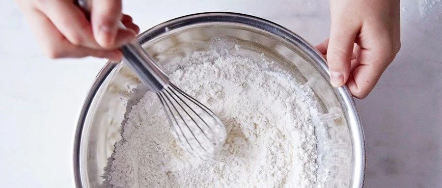 終于懂了：各種原料在面包中的作用…