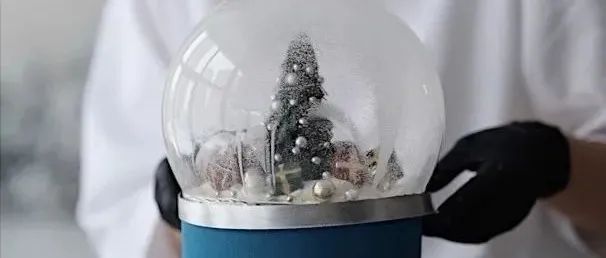 這個技巧太炸了！一個氣球創(chuàng)作出童話般的“透明穹頂圣誕蛋糕”（已打包·可下載）